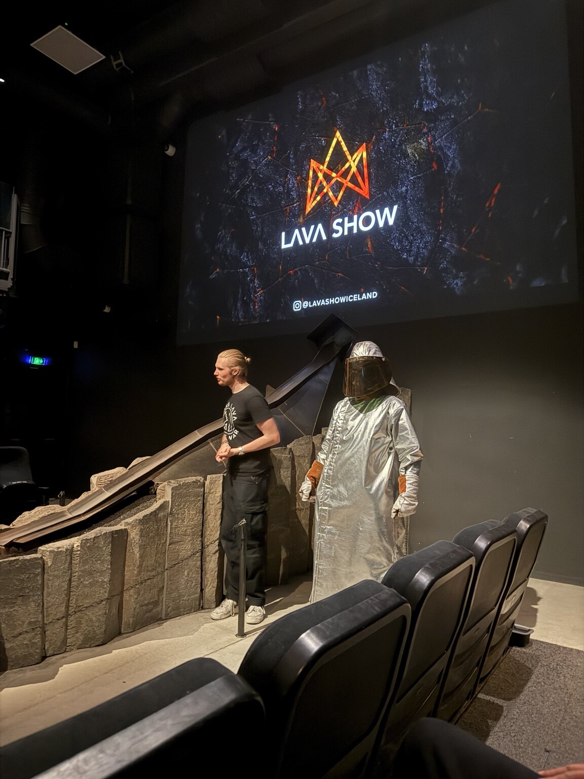 The presenter and safety demonstration at Lava Show Reykjavík